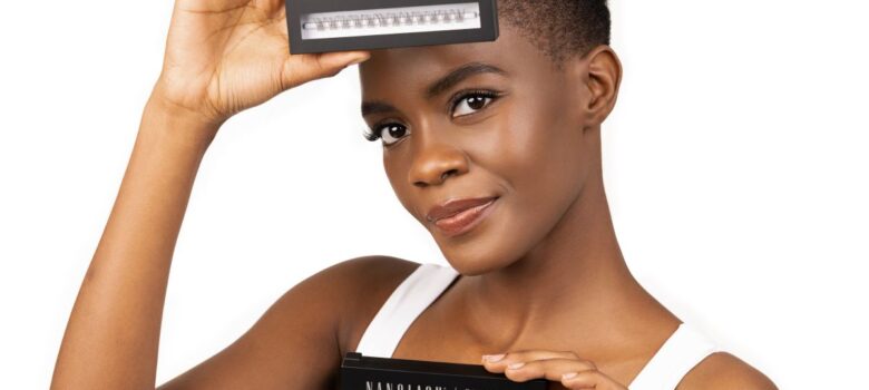 tufos de cílios com cola transparente nanolash